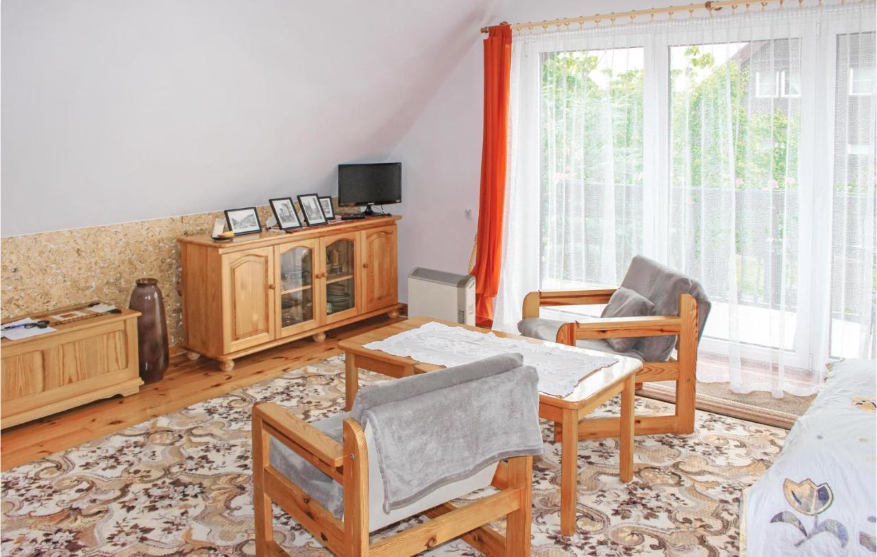 Cozy Apartment In Nowe Warpno With Wifi ภายนอก รูปภาพ