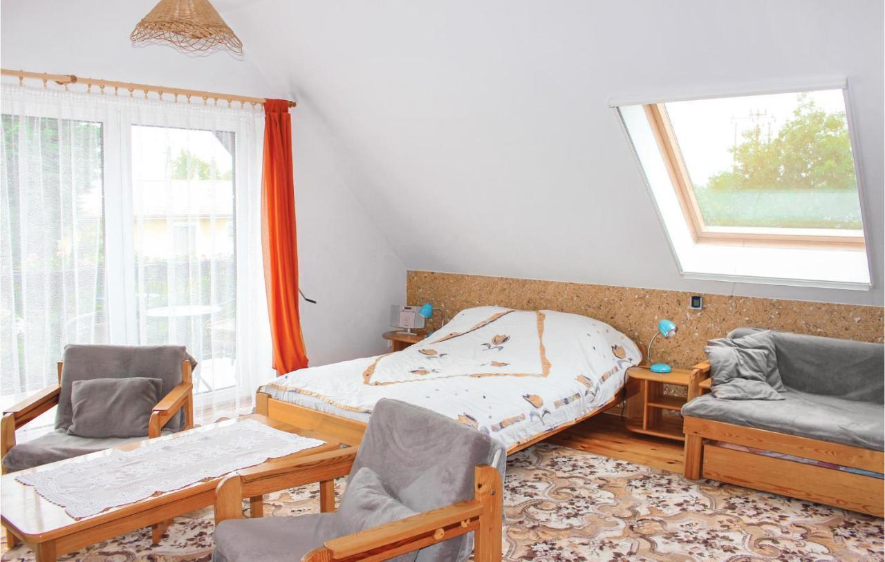 Cozy Apartment In Nowe Warpno With Wifi ภายนอก รูปภาพ